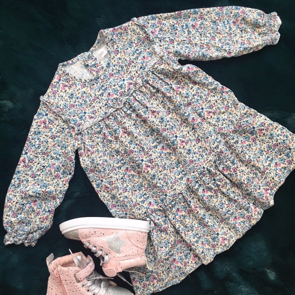 4T Pretty long sleeved floral dress